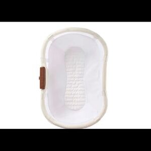 Halo White and Cream Baby Bassinet